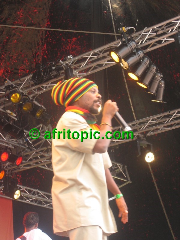 ../Images/Summerjam2005_4 130.jpg